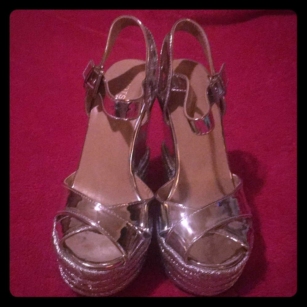 NWOT Silver Wedges